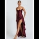 thumbnail image 5 of Vestido de Cóctel para Mujer, Ajustado, Informal, , con Escote en V, Sin Mangas, de Satén, con Volantes en el Bajo y Espalda Descubierta. Vino Tinto M, 5 of 10