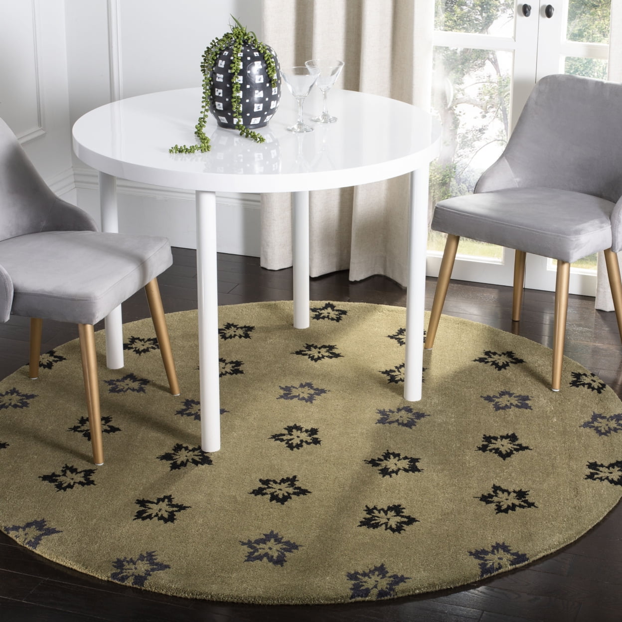 SAFAVIEH Soho Liam Floral Wool Area Rug, Sage/Black, 9'6" x 13'6"