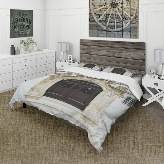 Designart 'Old door Bari Italy' Vintage Duvet Cover Set