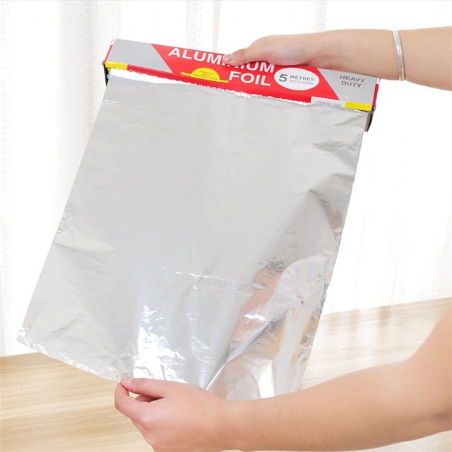 Papier Aluminium Résistant pour Service Alimentaire, Grillades et Restauration - 30cm*10m