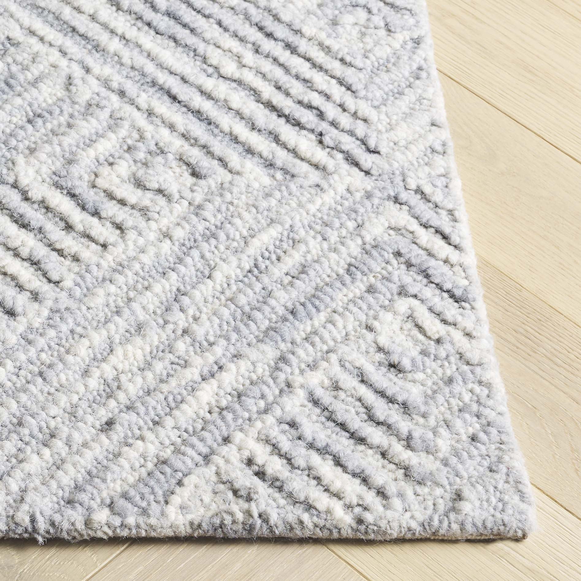 SAFAVIEH Trace Hayden Geometric Area Rug, Grey, 5' x 8'