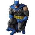 thumbnail image 2 of Original MAFEX 119 DC The Dark Knight Returns: Triumphant Batman 6 pulgadas MODELO DE figura de acción juguete coleccionable regalo de cumpleaños Gao Jinjia  LED, 2 of 2