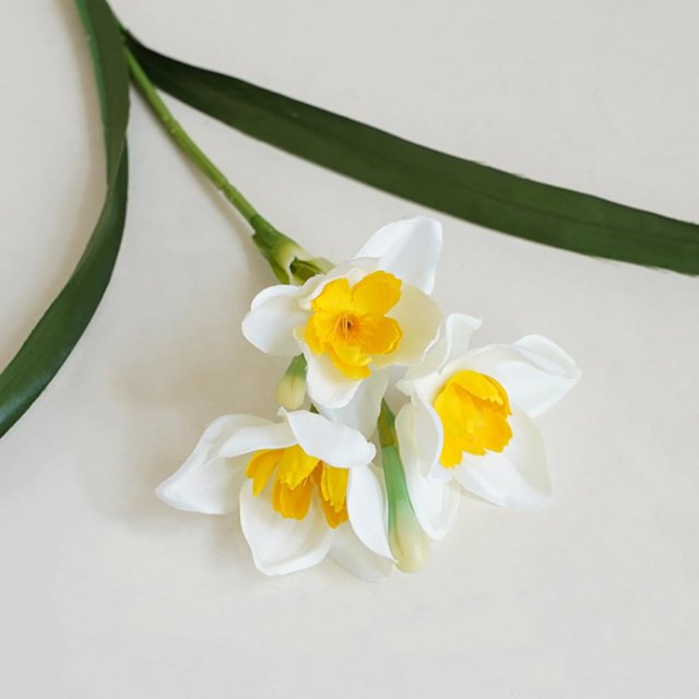 Small Fresh Daffodils, Indoor Dining Table Decorations, Fake Flowers, Single-Branch Silk Cloth, Pastoral Style Daffodils