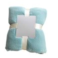 thumbnail image 1 of Manta de cama ligera con estampado de hojas de franela sedosa de color verde azulado claro súper suave para usar durante toda la temporada, 1 of 4