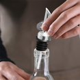 thumbnail image 5 of Vertedor de Metal ponderado de 4 Uds., vertedor deslizante, juego de boquillas para botellas de licor de flujo libre, dispensador de aceite de oliva, 5 of 5