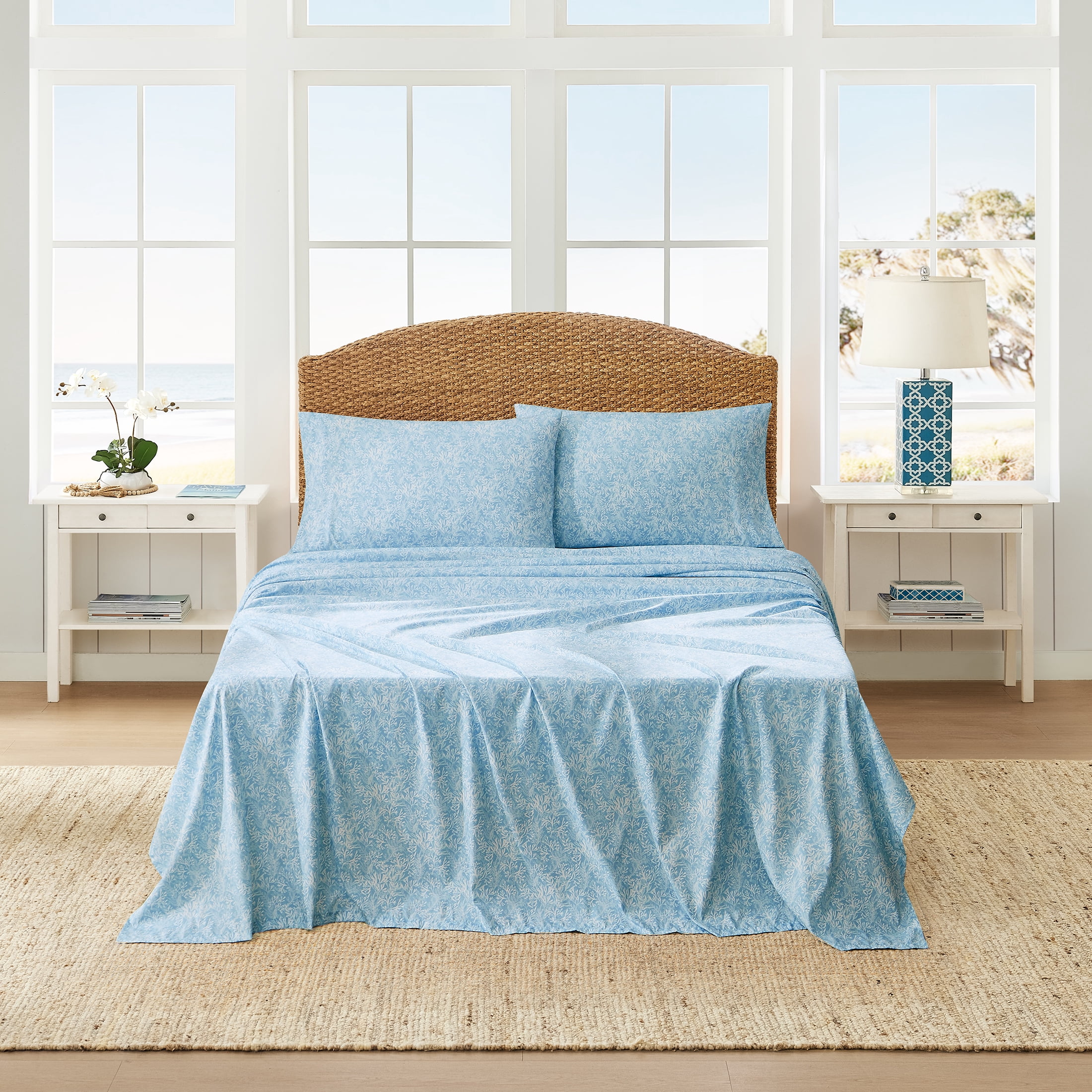 Coastal Living 4-Piece Blue Print Soft Brushed Microfiber Luxury Cooling Sheet Set, King