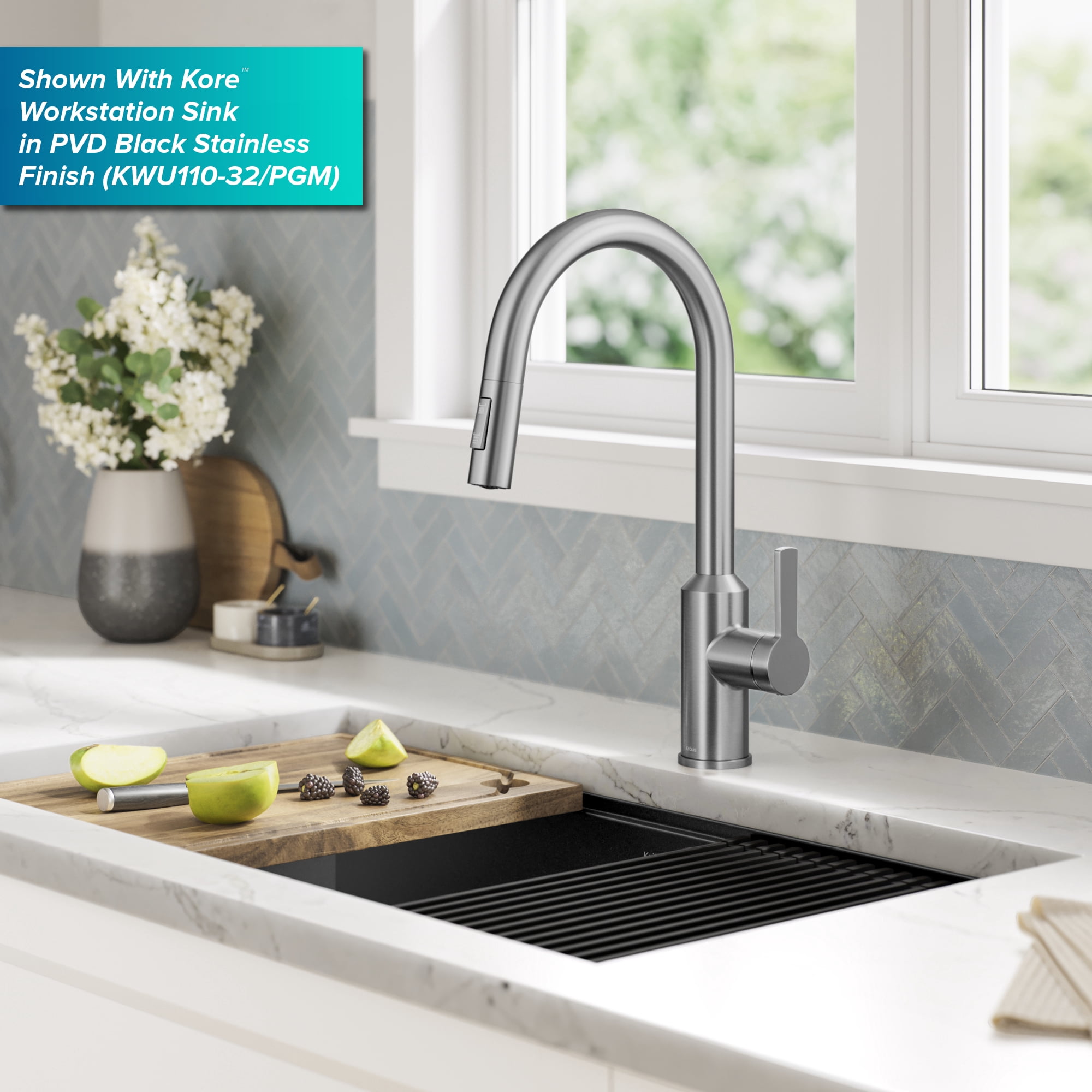 KRAUS Oletto Touchless Sensor Pull-Down Single Handle Kitchen Faucet in Spot-Free Stainless Steel