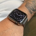 thumbnail image 4 of Correa para Apple Watch  de 45 mm Metálica + Protector lateral de pantalla. Estilo Milanese. Mamá Pulpo  Milanese case lateral, 4 of 8