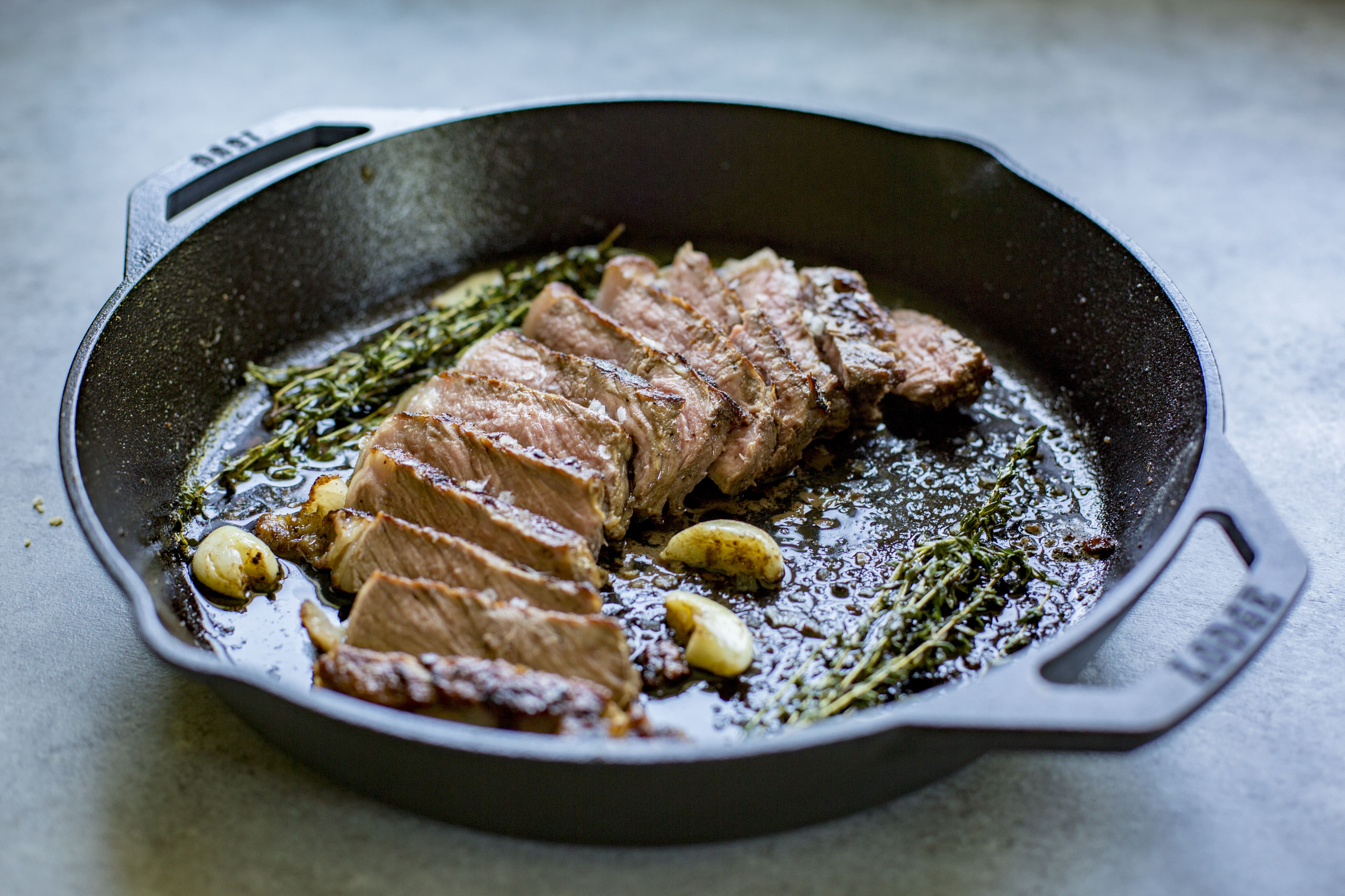 Lodge Logic Cast Iron 12 Inch Seasoned Chef Pan photo 3