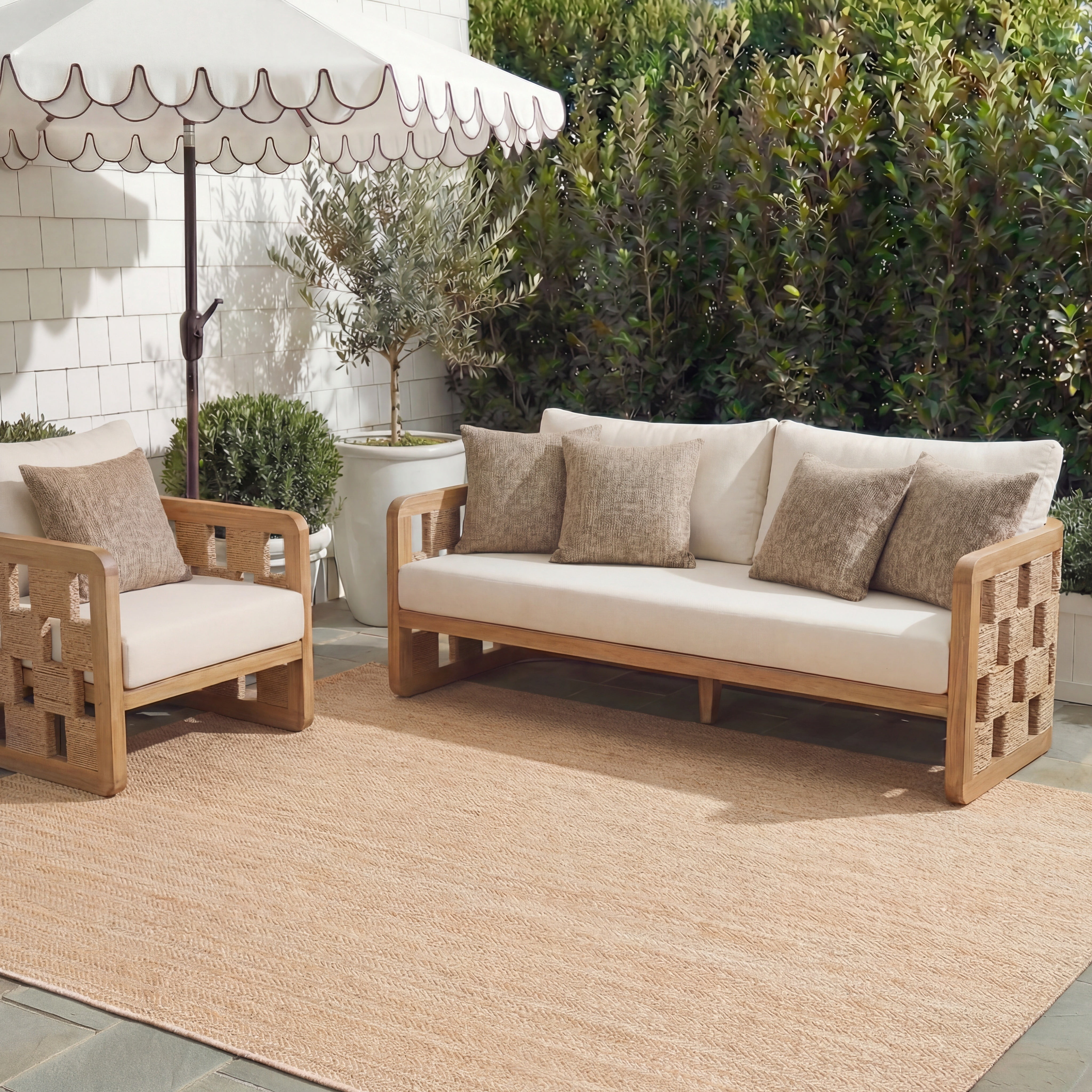 SAFAVIEH Courtyard Blazhe Chevron Indoor/Outdoor Area Rug, Natural/Cream, 10' x 14'