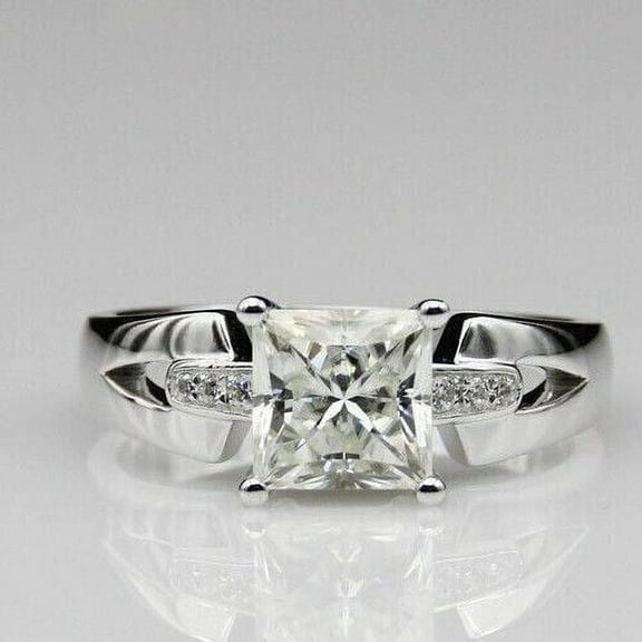 2Ct Princess Cut Simulated Diamond Woman's Engagement Ring 14k White Gold Plated Sterling Silver