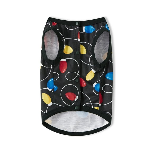 Conjunto de pijamas navideños familiares a juego con estampado de luces de guirnalda de letras. Pijamas de vacaciones para papá, mamá y niños.