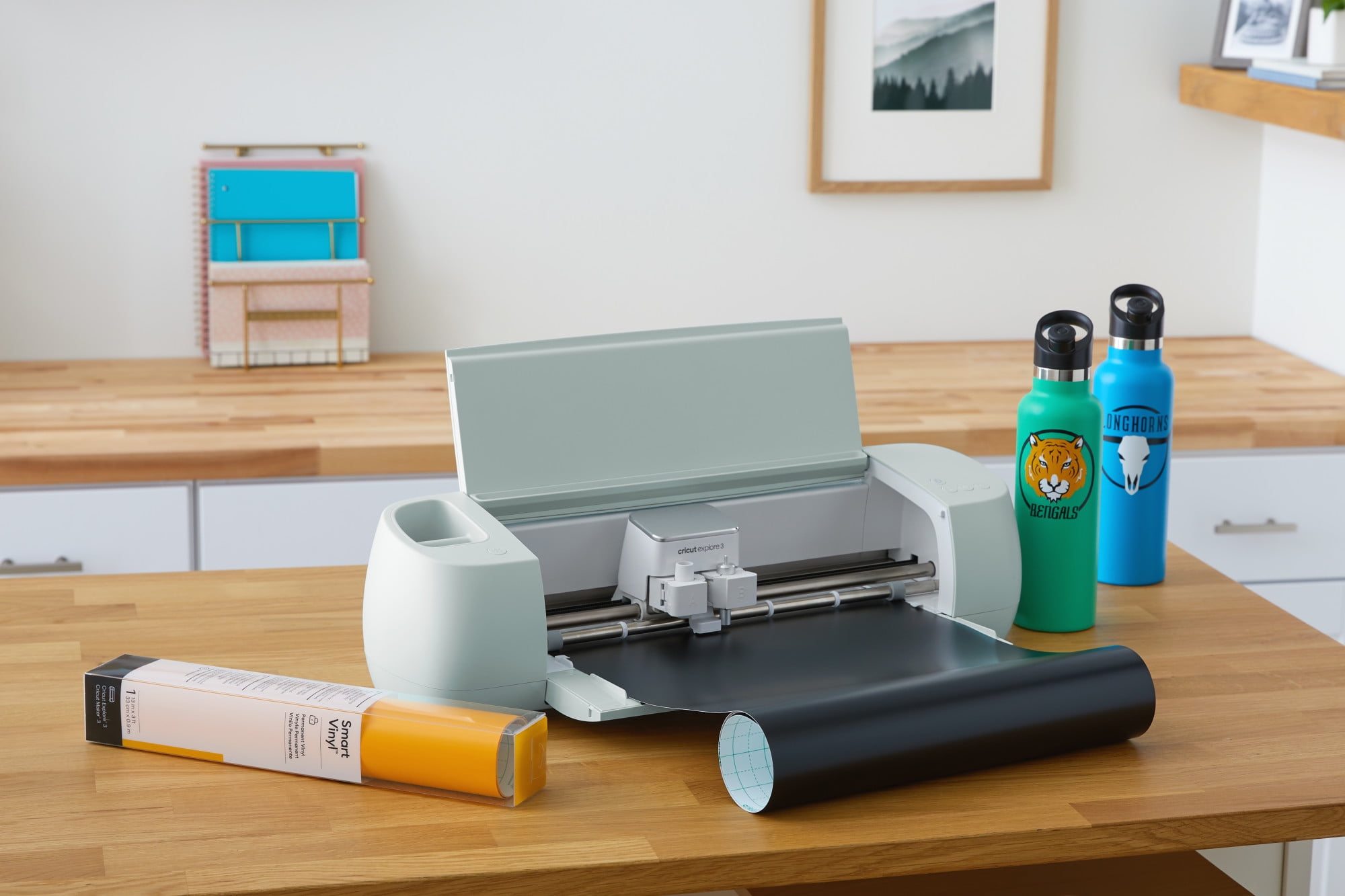 Cricut Smart Permanent Vinyl (13in x 21ft, White) for Explore  and Maker 3 - Matless cutting for long cuts up to 12ft : Everything Else