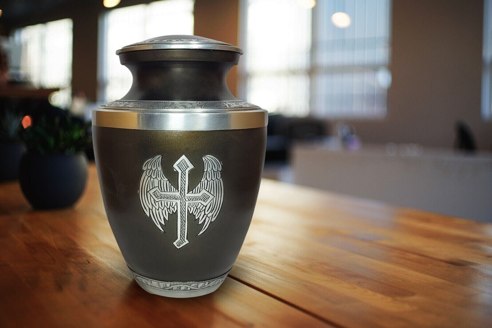 Angel Wing Cremation Urn Dark Green Engraved Funeral Jar Human Pet Ashes Large size urn with velvet bag