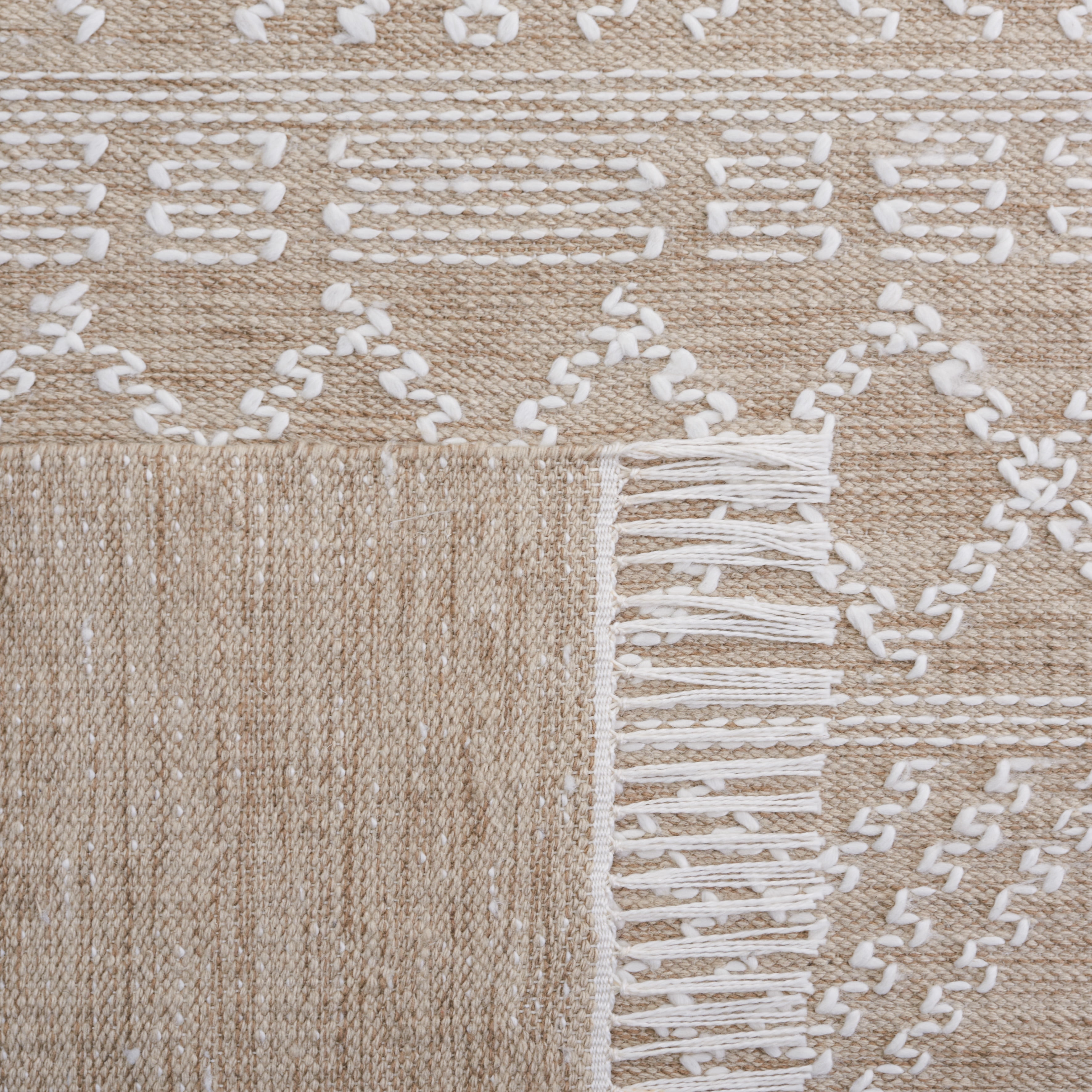 SAFAVIEH Kilim Emory Tribal Polyester Area Rug, Beige/Ivory, 8' x 10'
