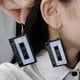 thumbnail image 3 of Pendientes geométricos con costura acrílica de cinta de 9 colores, pendientes sencillos de personalidad a la moda, pendientes para mujer, 3 of 4