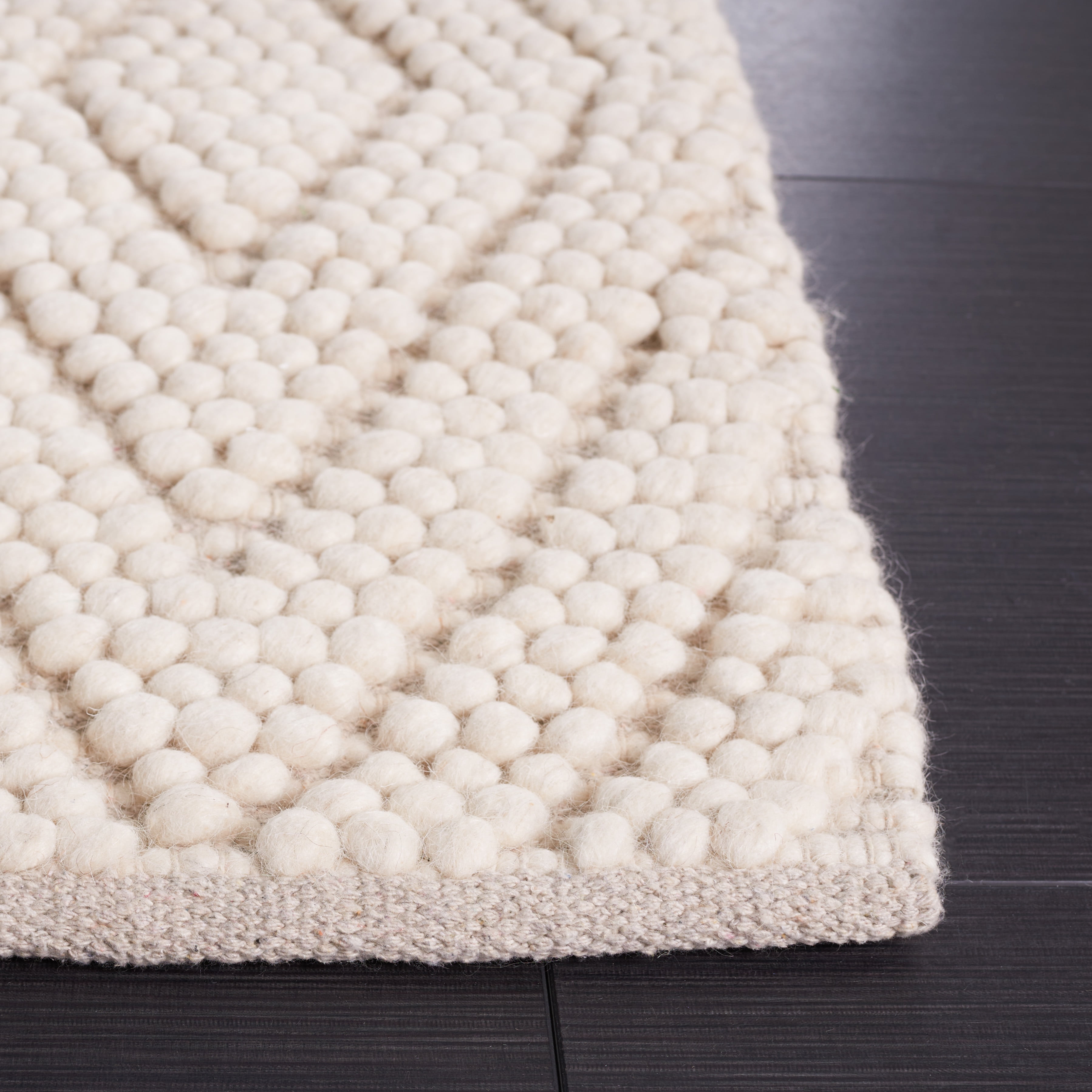 SAFAVIEH Natura Aylen Diamond Area Rug, Ivory, 6' x 9'