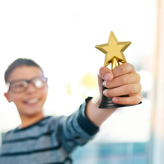 HOMEMAXS 1Pcs Golden Star Shaped Plastic Trophy For Competition Participants Elegant Design