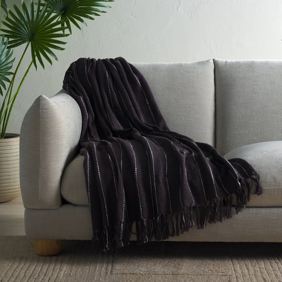 Safavieh Sloane 50" x 70" Bohemian Cotton Throw, Gray/White