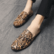 thumbnail image 1 of Zapatillas de hombre modernas y únicas, de media pantuflas, sin cordones, de cuero, para el verano de 2021, 1 of 4