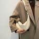 thumbnail image 5 of Bolsas Crossbody para las Mujeres Bolsa Crossbody de las Mujeres, Bolso de Moda en Forma de Media Luna de los Hombres, con Correas de Hombro Ajustables, Nylon Ligero, 5 of 6