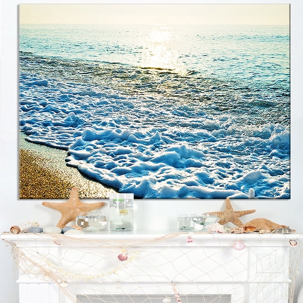 DESIGN ART Bright Blue Tranquil Seashore - Beach Canvas Wall Art 60 in