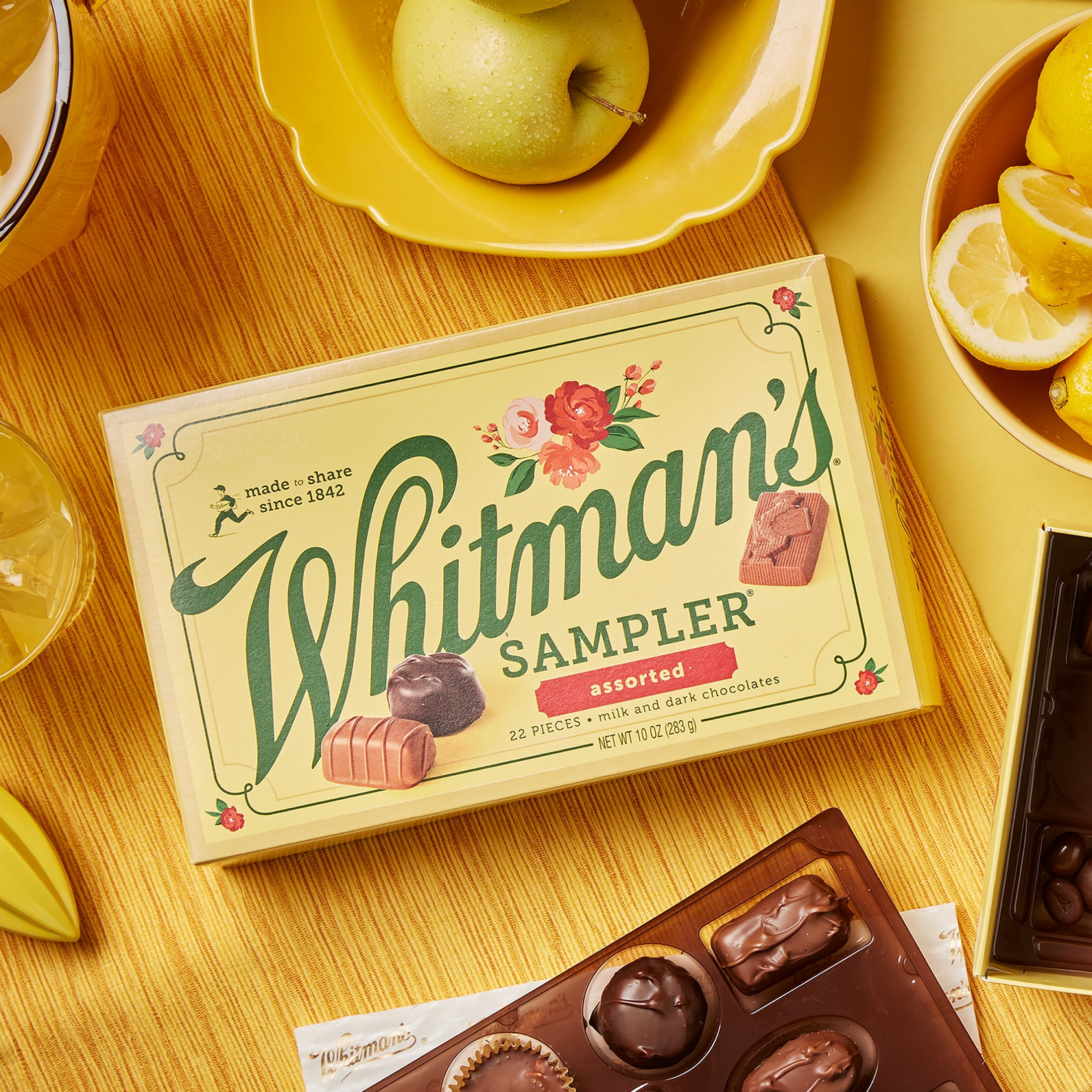 WHITMAN'S SAMPLER Assorted Milk & Dark Chocolate Gift Box, 10 oz. (22 pieces)