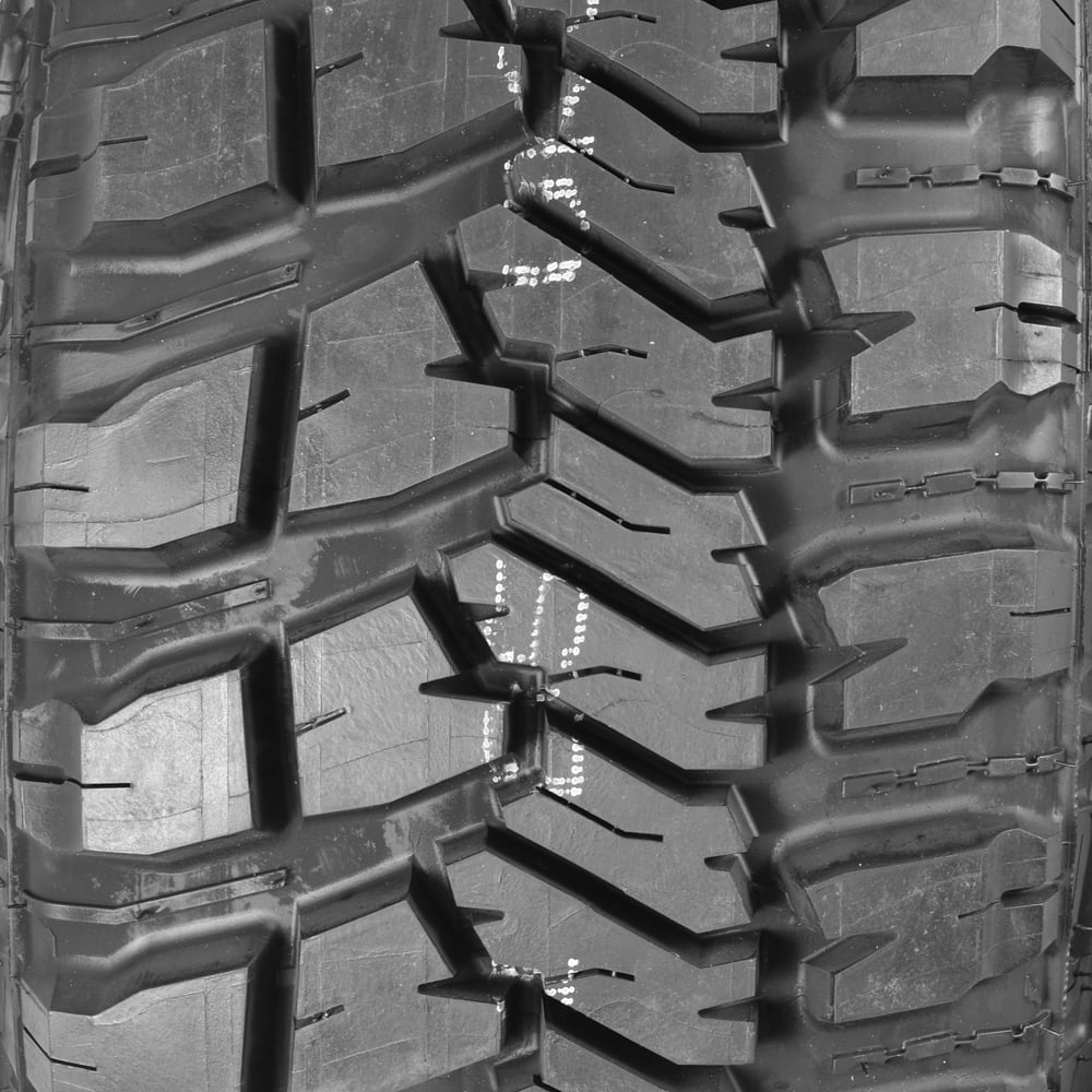 Goodyear Wrangler MT/R with Kevlar 285/75R16 126 Q Tire 
