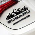 thumbnail image 3 of Calcomanía de vinilo con diseño de árbol de montaña y nieve, calcomanía con el logotipo del maletero, accesorios exteriores del automóvil (negro) no se caerán fácilmente, 3 of 5