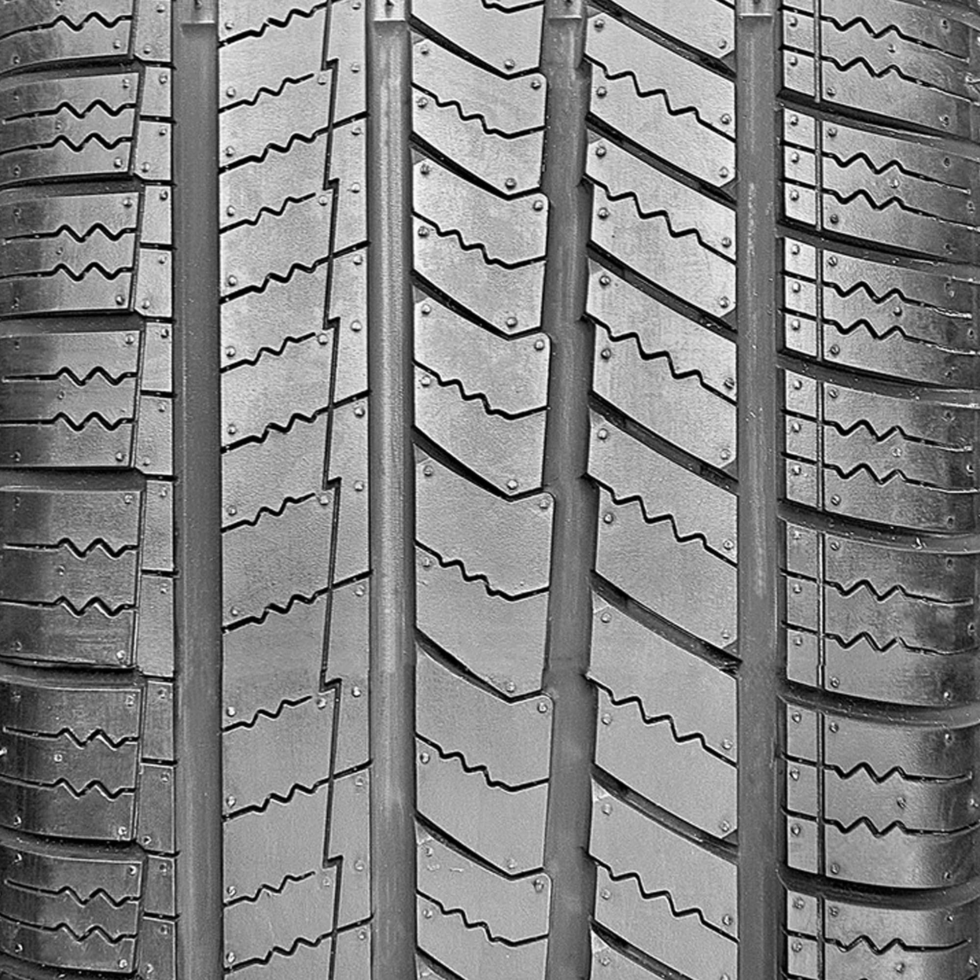 Travelstar UN66 All Season 245/50R20 102V Passenger Tire