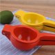thumbnail image 3 of Bearachild Utensilios de cocina Exprimidor de limón Aleación de aluminio Exprimidor de naranja Exprimidor de jugo de fruta Prensa de mango rápido Cocina y Comedor Rojo, 3 of 6