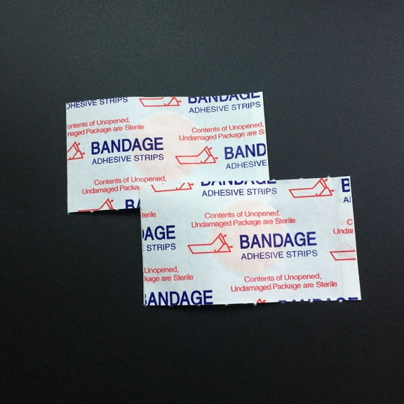 200 Spot Bandages - 7/8" Small Round Adhesive Bandages for Face, Hands, Arms, Blisters, Pimples, Vaccination