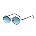 thumbnail image 3 of GUOOL Lunettes de Soleil pour Femmes Protection Lentille Colorée Femmes Dames Femmes Lunettes de Soleil Vert Clair, 3 of 9