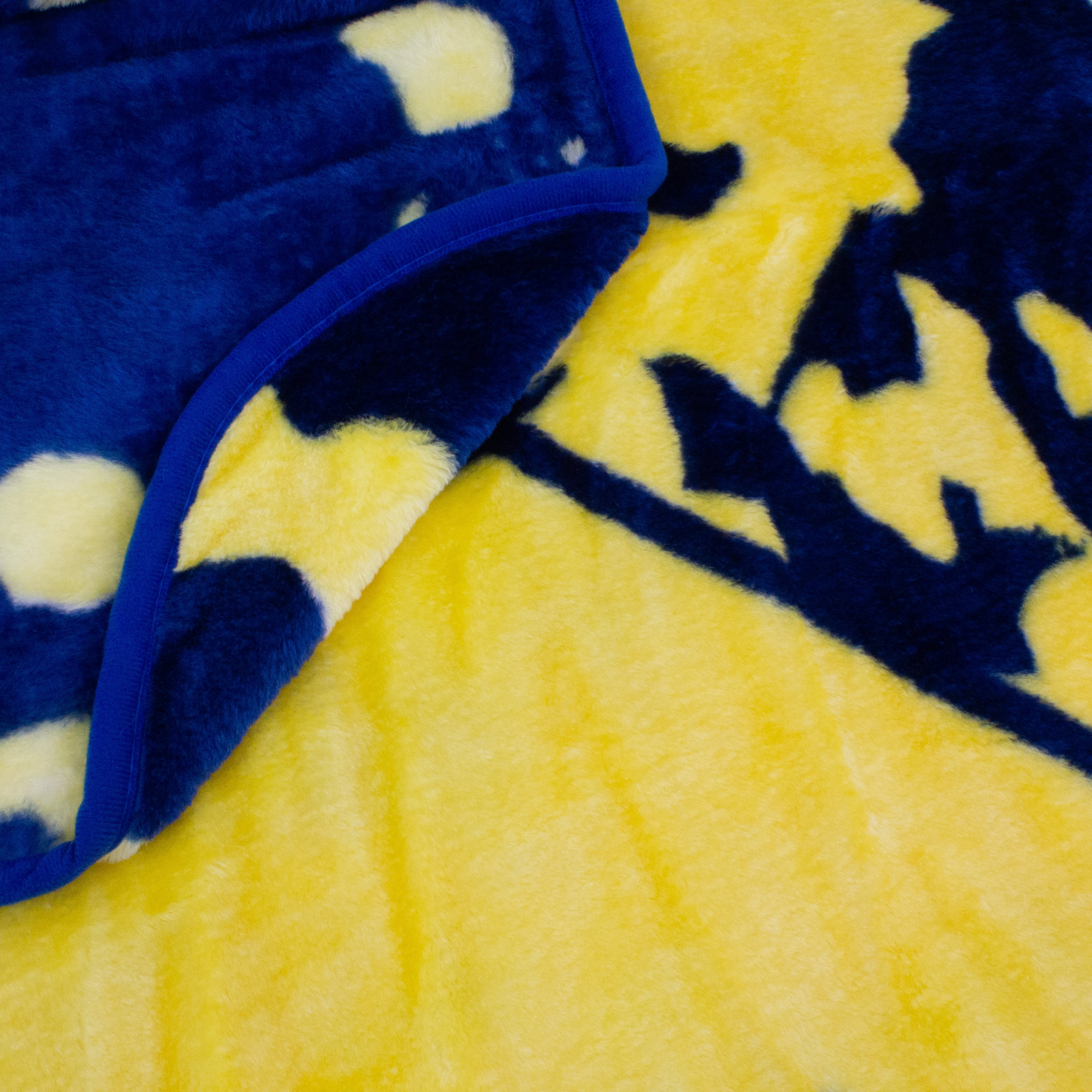 College Covers Michigan Wolverines Huge Raschel Throw Blanket, Bedspread, 86" x 63"