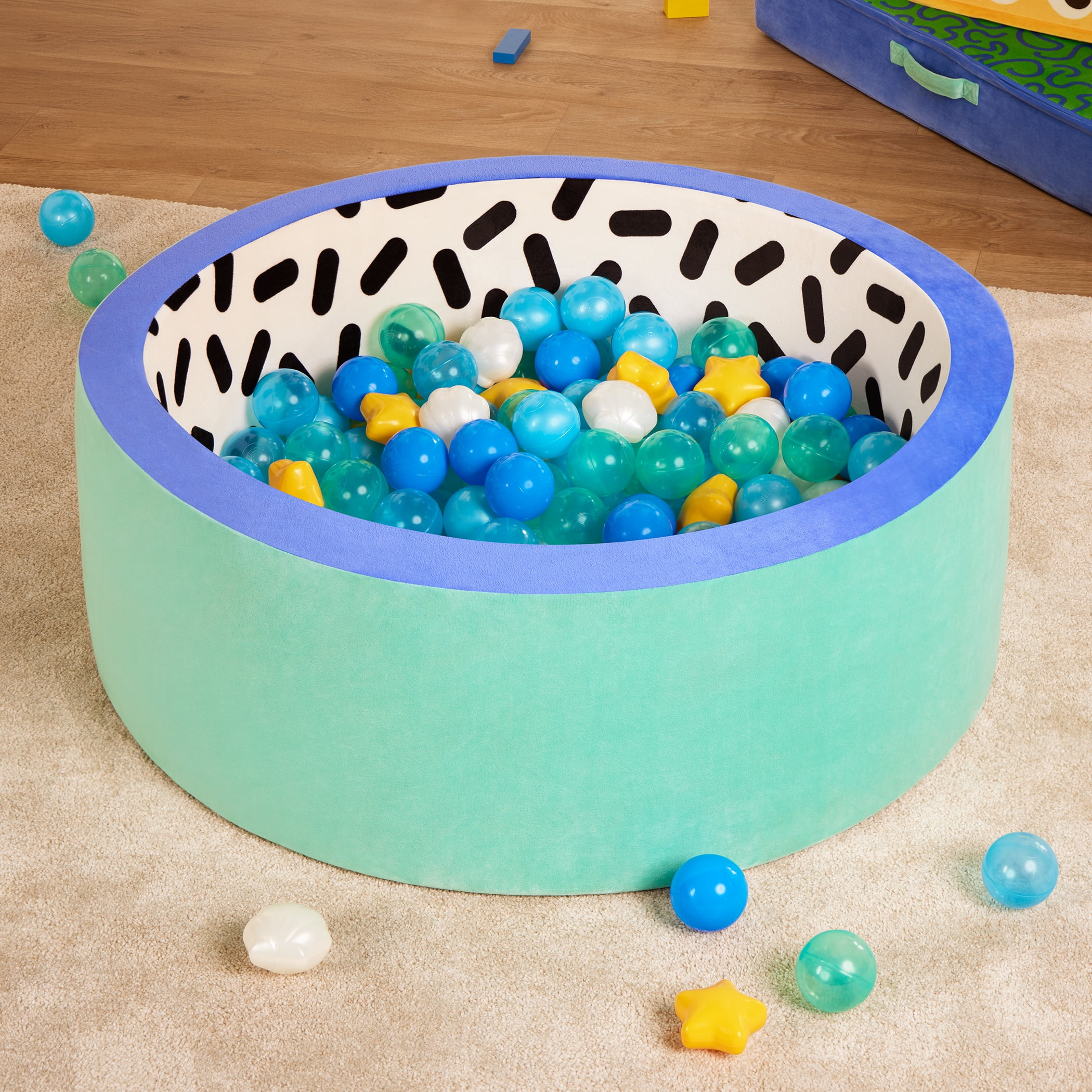 Battat Bag of Balls Cozy Cove 100 Plastic Play Multicolor Balls for Ball Pit & Reusable Storage Bag for 12 Months +