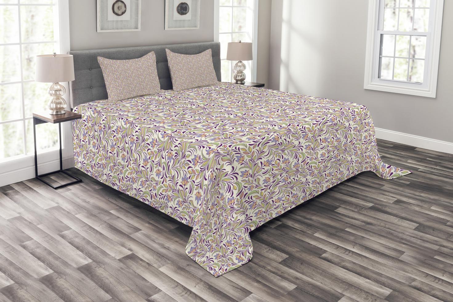 Abstract Bedspread Set King Size, Bouquet of Lilacs and Violets