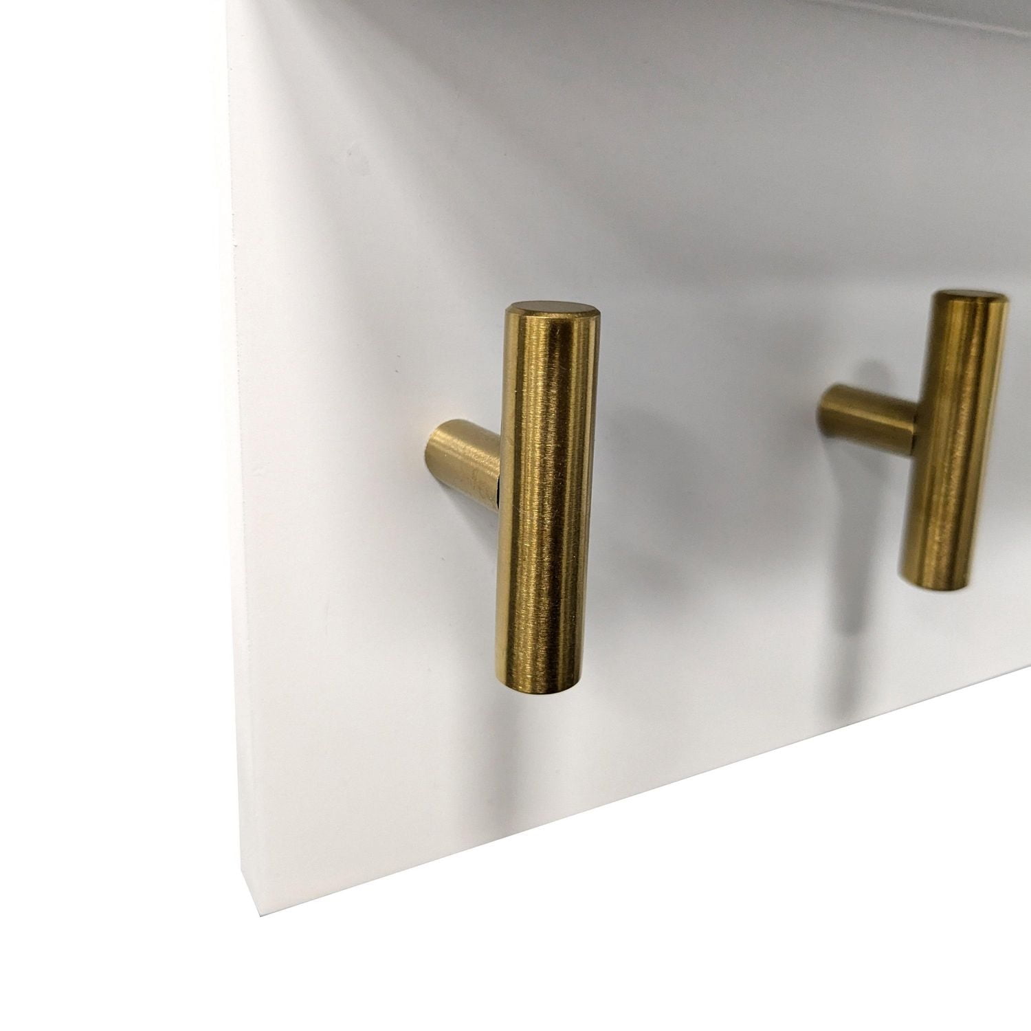 Hometrends 16" White Shelf Wall Organizer