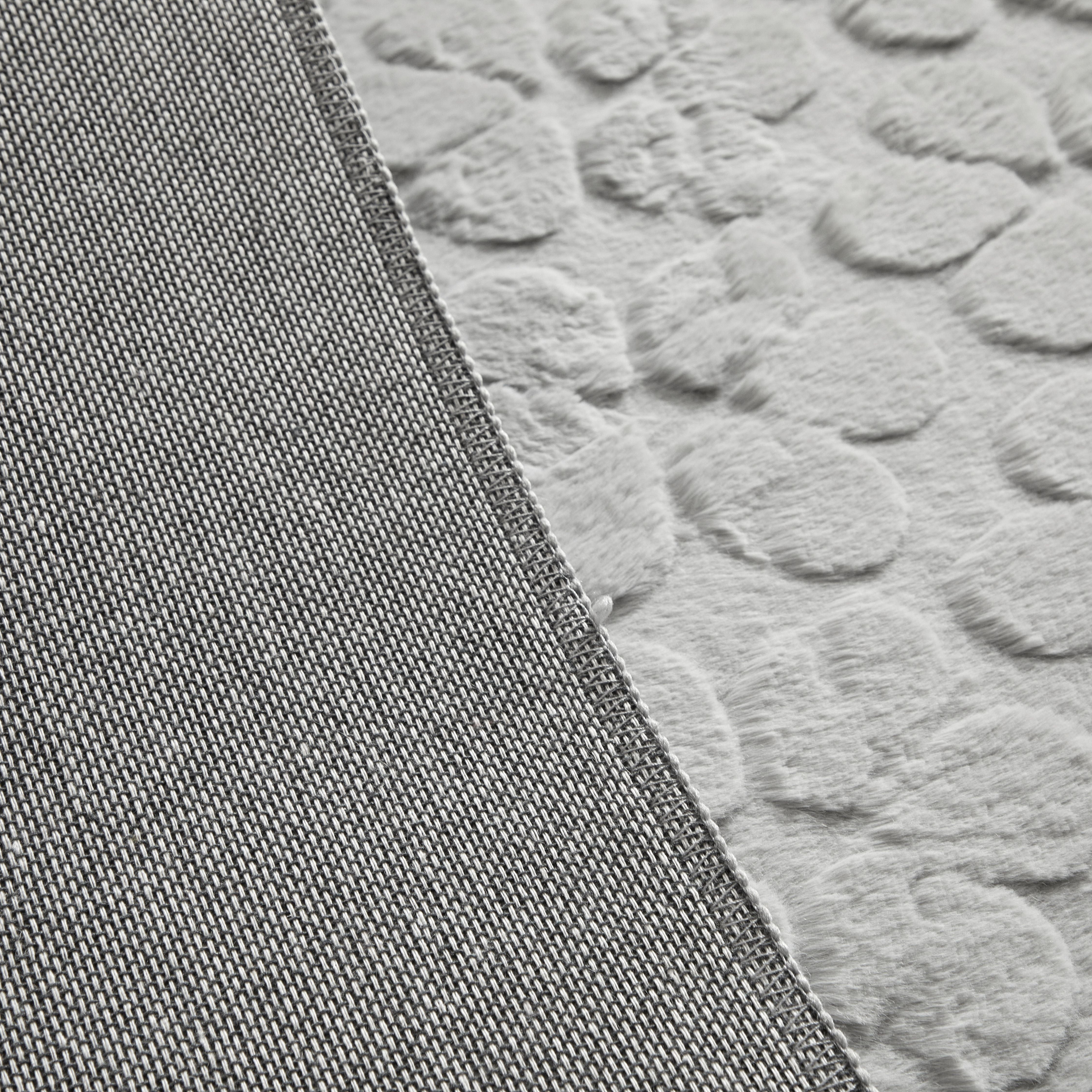 Mainstays Gray Raised Flower Rug For Adults, 30"x46"