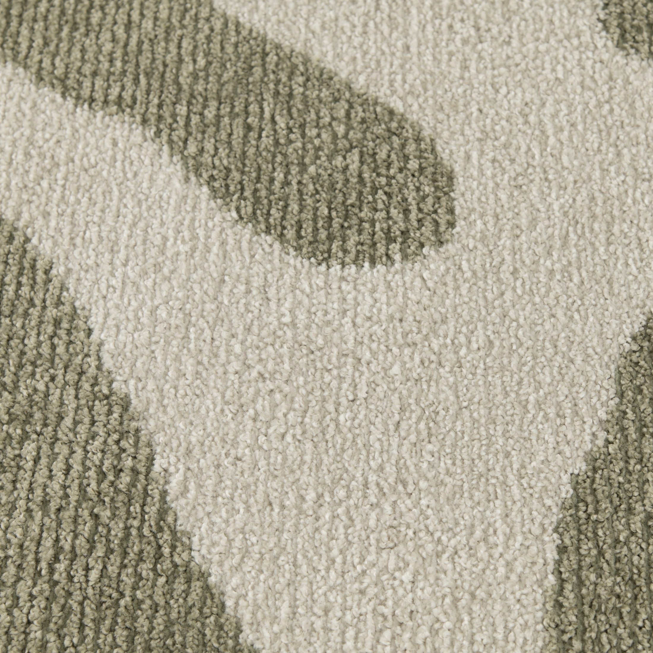 Tapis de couloir Mainstays à poils courts, motif floral, base ivoire et feuilles vertes, 60 x 180 cm, recommandé pour le couloir, la chambre, la cuisine et la buanderie.