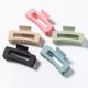 thumbnail image 3 of Clip de garra rectangular grueso para mujer, clips de garra gigantes para cabello de 5 colores, clips de bannana de garra de pelo mate de sujeción fuerte, accesorios para peinar el cabello para, 3 of 7