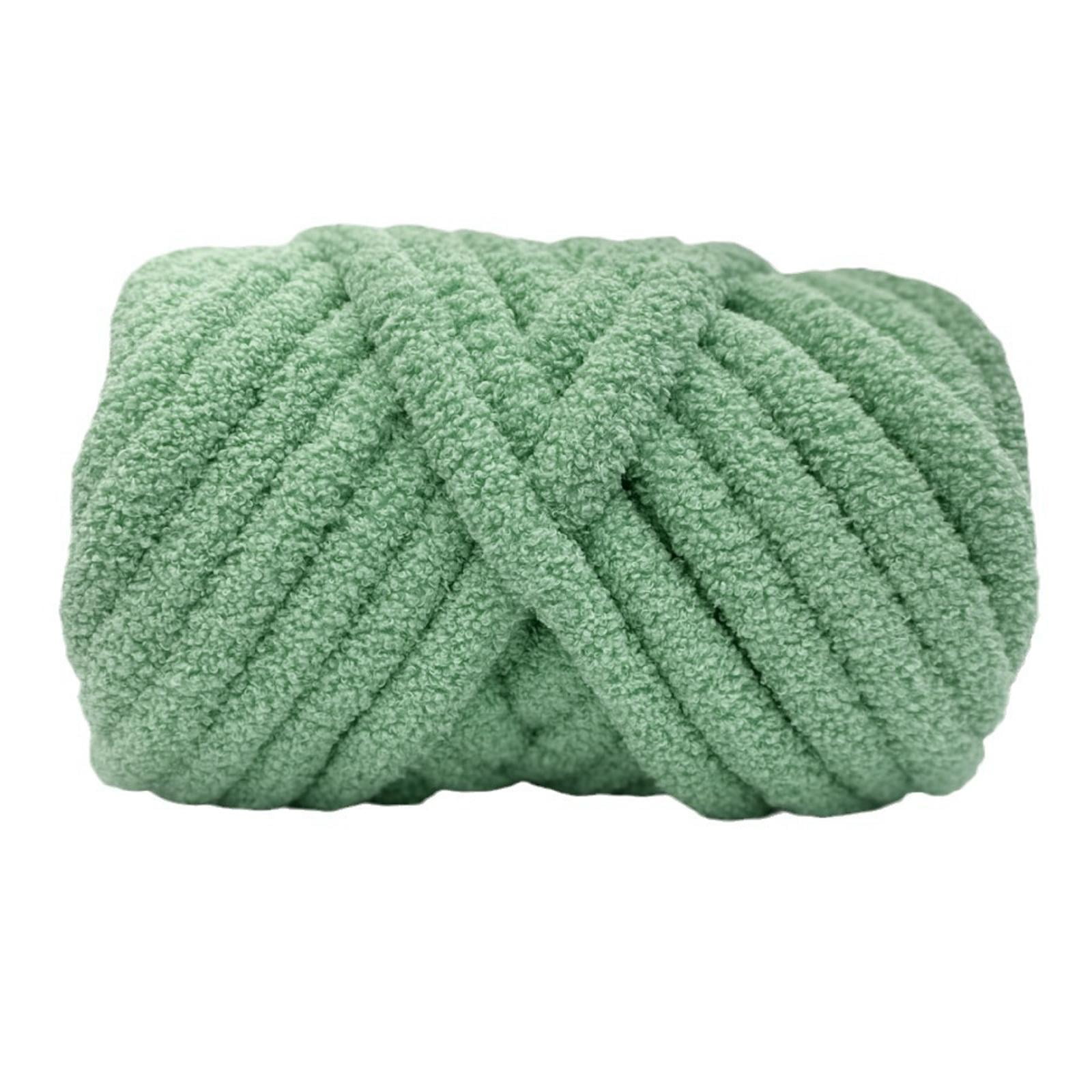 perfeclan Chunky Wool Yarn, Arm Knitting Yarn, Lightweight DIY Hand Knitting, Bulky Yarn, Heavy Yarn for Crafts, Bed, Fence, Hats, Tapestry, Sweater Green