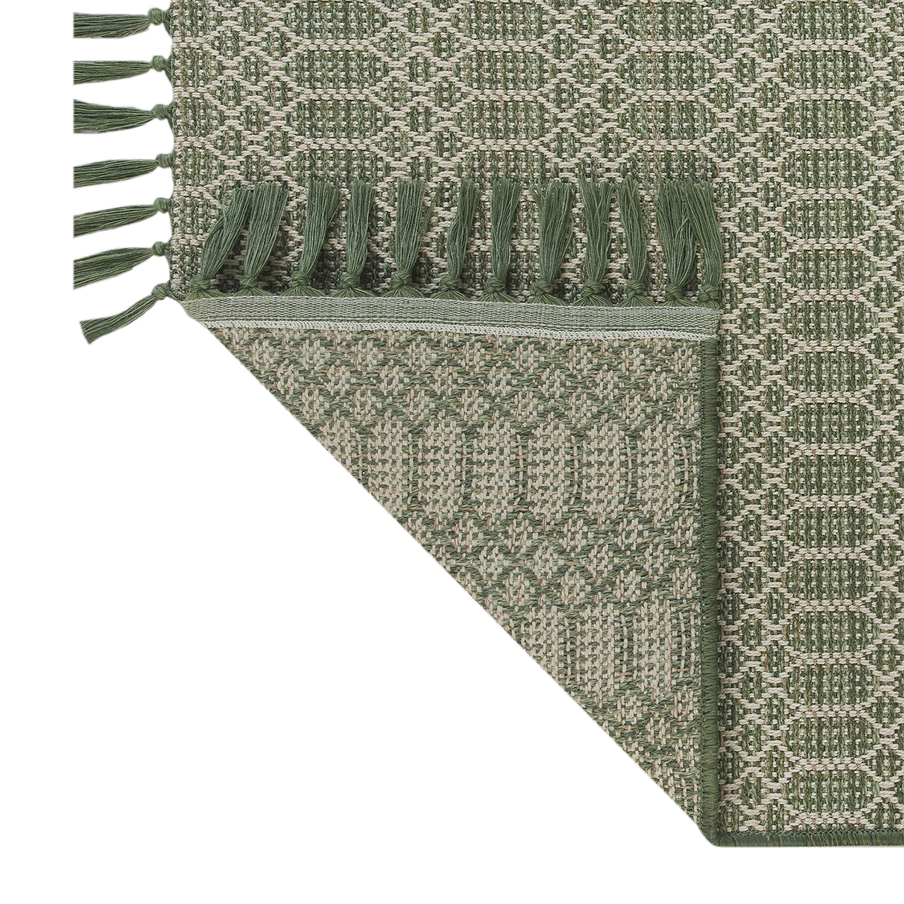 Better Homes & Gardens 7'x10' Green Tassel Outdoor Rug