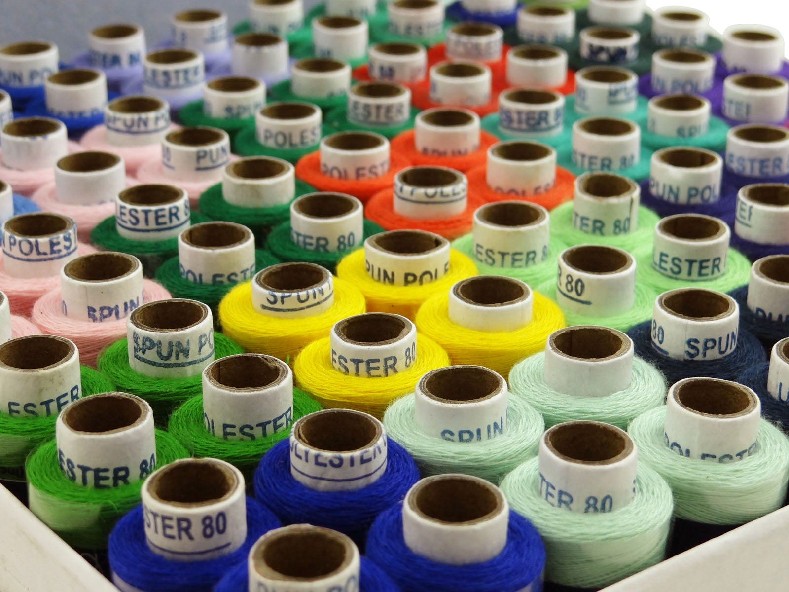Blue Cotton Sewing Quilting Machine Thread Filament Spool 300 mtr