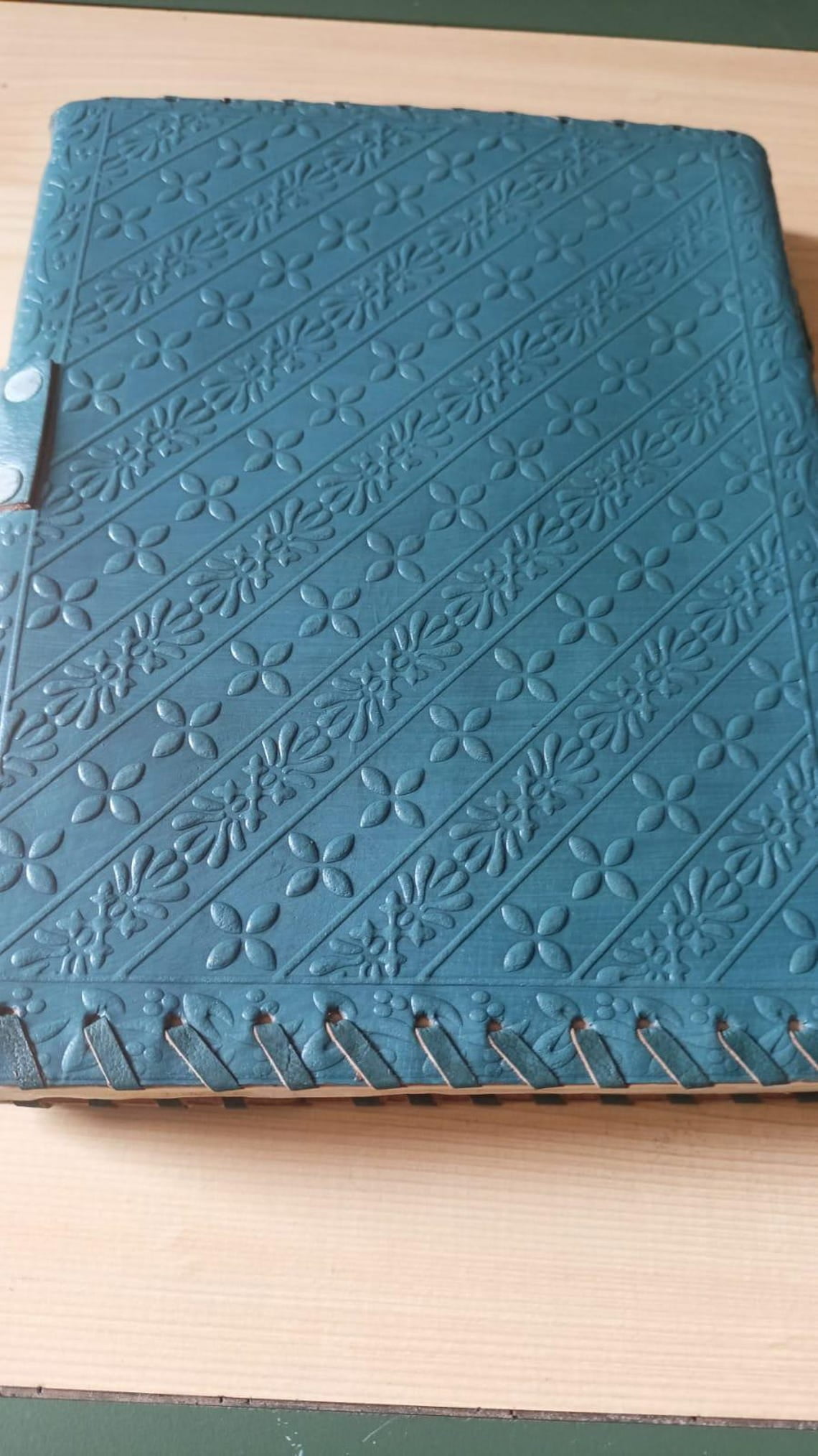 Teal Leather Journal with Hand-Stitched Edging – Center Stone Inlay, C-Hook Clasp, 8x6 Inch 240 Pages Ideal for Writing, Sketching, Travel