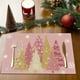 thumbnail image 5 of Manteles individuales aislantes con diseño de árbol de Navidad | Manteles festivos con protección térmica | Manteles decorativos de tela verde, roja y rosa, 5 of 5
