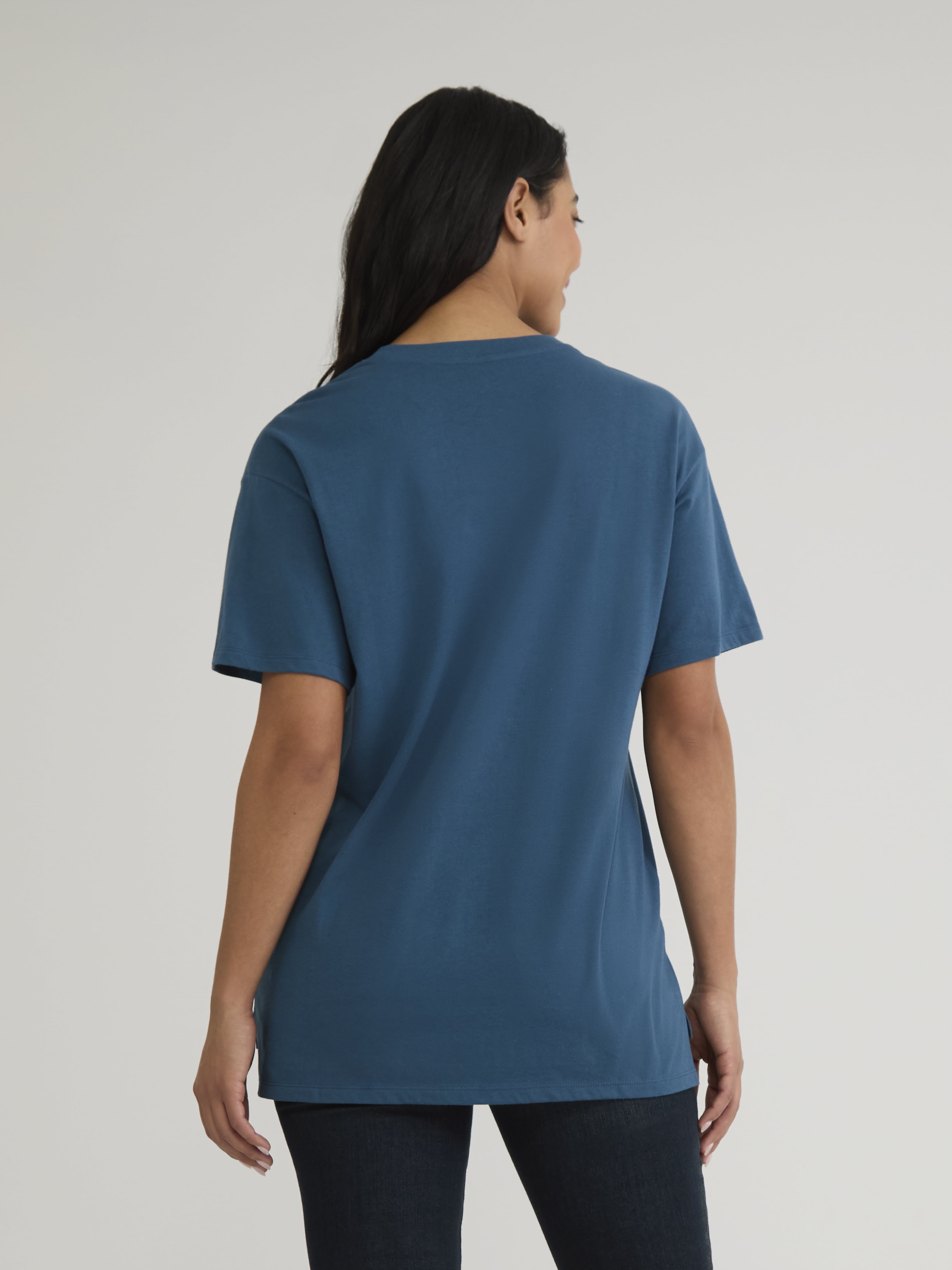 Disney Women and Women’s Plus Alice in Wonderland Graphic Tee with Short Sleeves, Sizes XXS-2XL