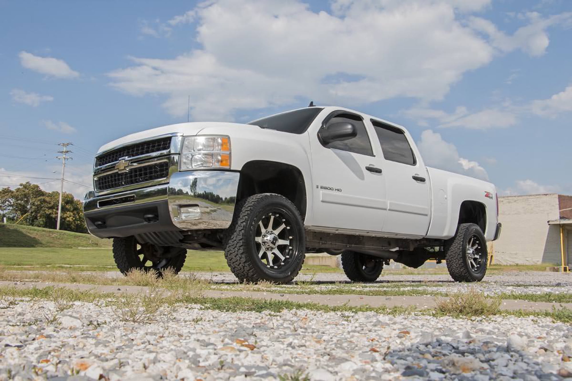 Rough Country 3" Lift Kit for 2001-2010 Chevy/GMC 2500HD | FT Codes - 8596N2RED