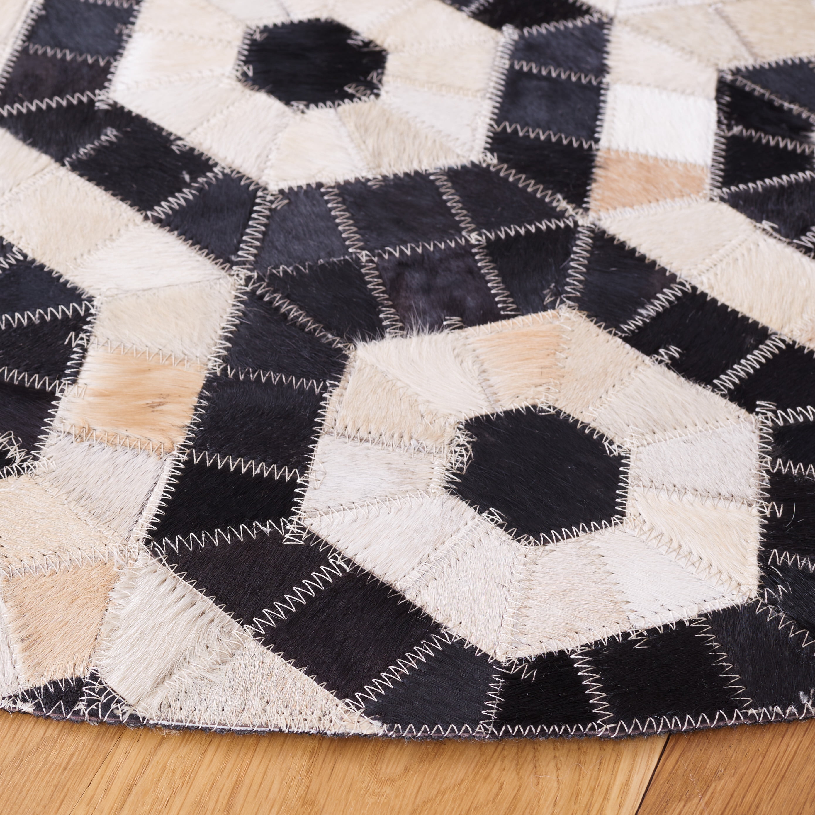 SAFAVIEH Studio Leather Mellony Geometric Area Rug, Black/Beige, 6' x 6' Round