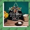 thumbnail image 4 of Letrero de corona de bienvenida para decoración de porche frontal de granja, esperamos que te gusten los perros, para colgar en puerta con vegetación premium, (perro de 12.0 in), 4 of 5