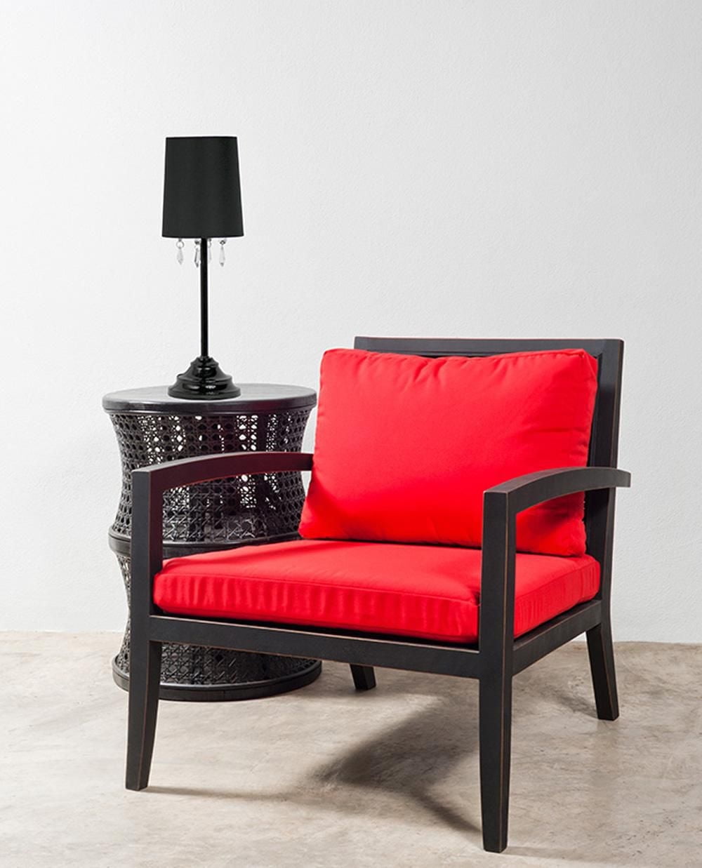 Lampe de table Simple Designs avec abat-jour en tissu et perles acryliques suspendues